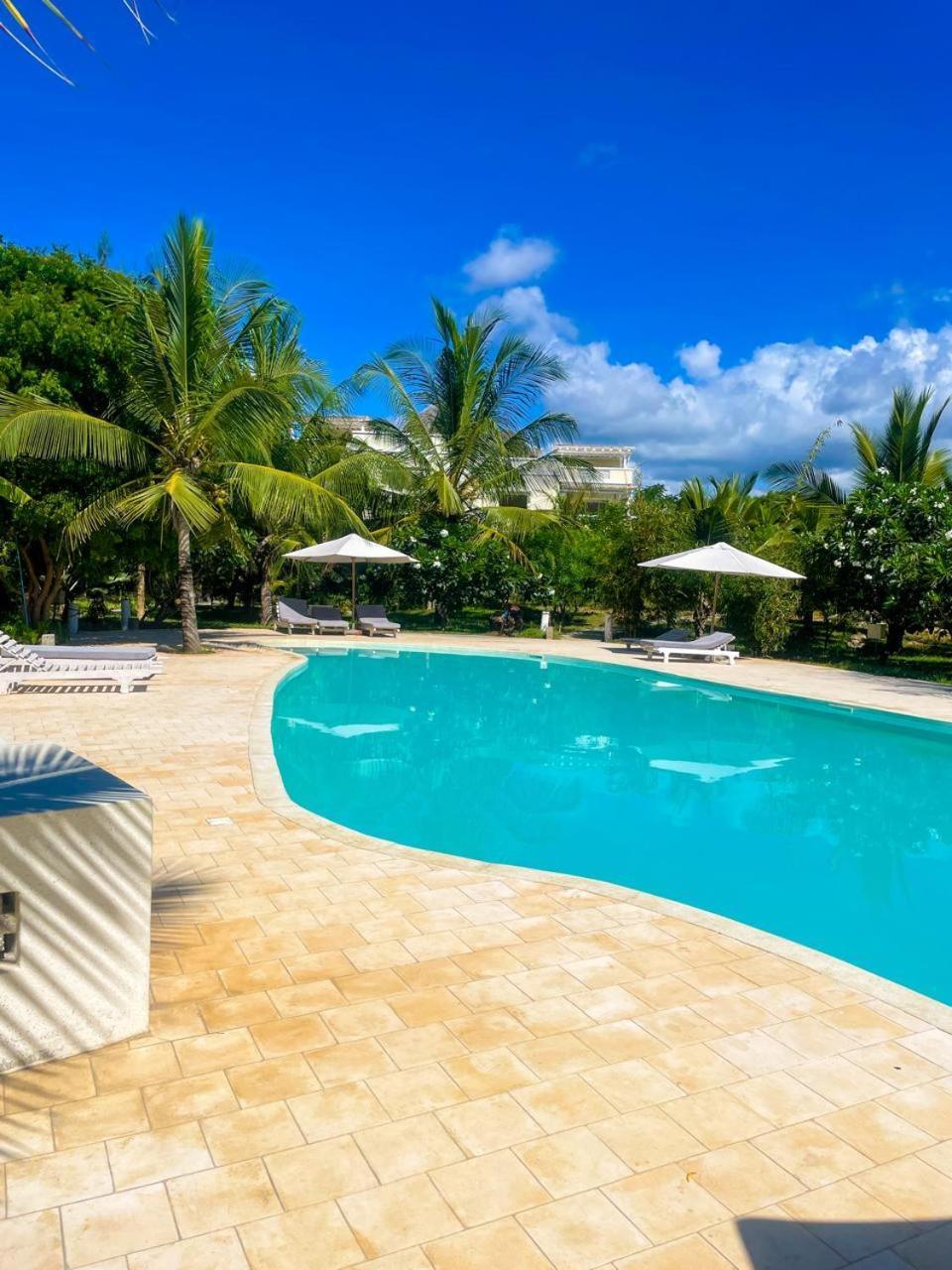 White Villa - Paparemo Beach Watamu Exterior photo