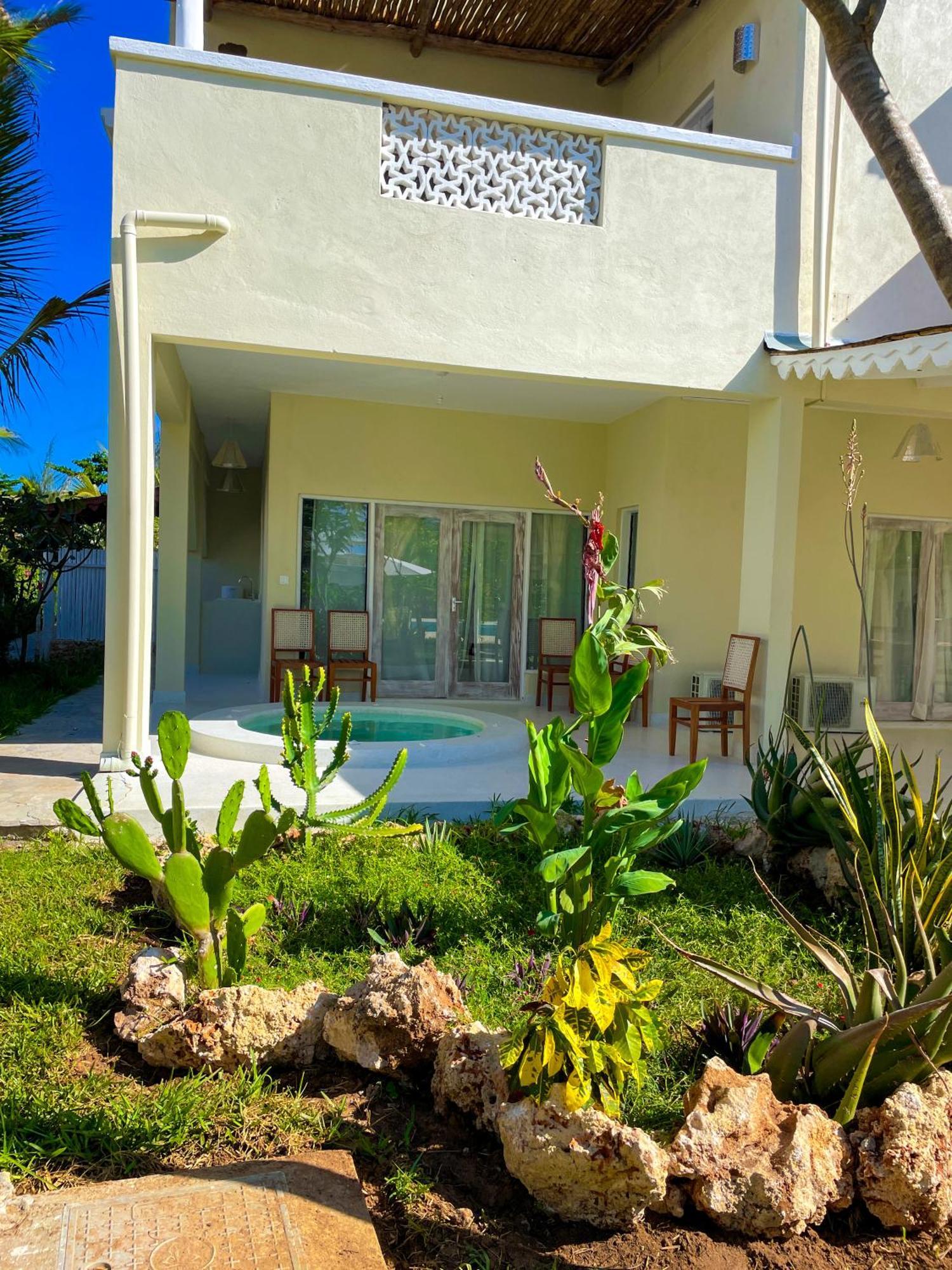White Villa - Paparemo Beach Watamu Exterior photo